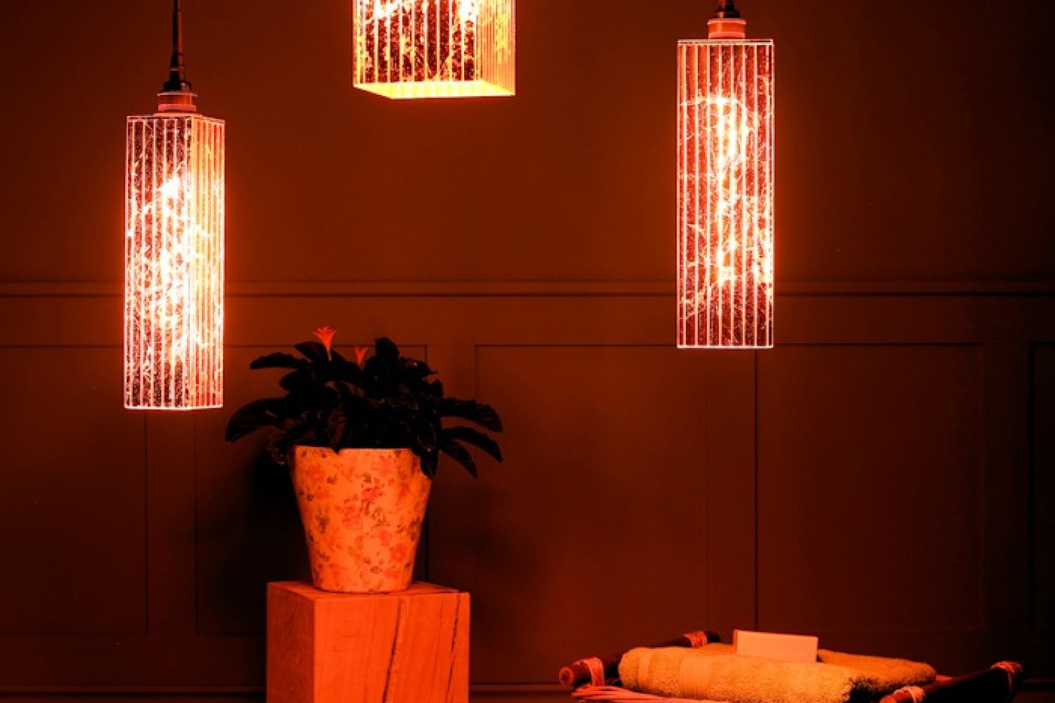 Signature 3-Way Copper Leaf Cluster Bathroom Pendant